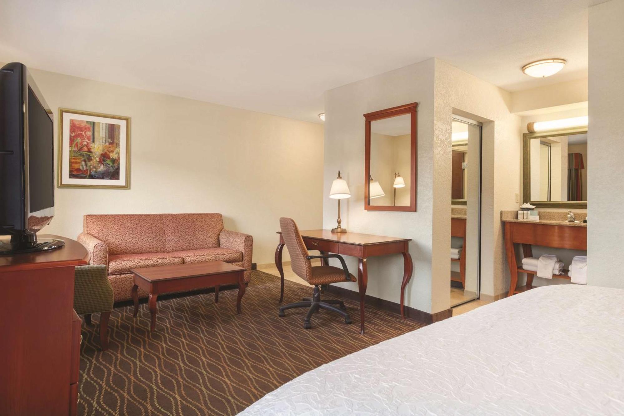 Hampton Inn & Suites גרינפילד מראה חיצוני תמונה